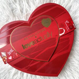 كاليندر لوف من ريفوليوشن