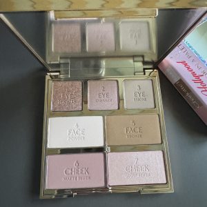 باليت شارلوت تيلبوري بيلو توك